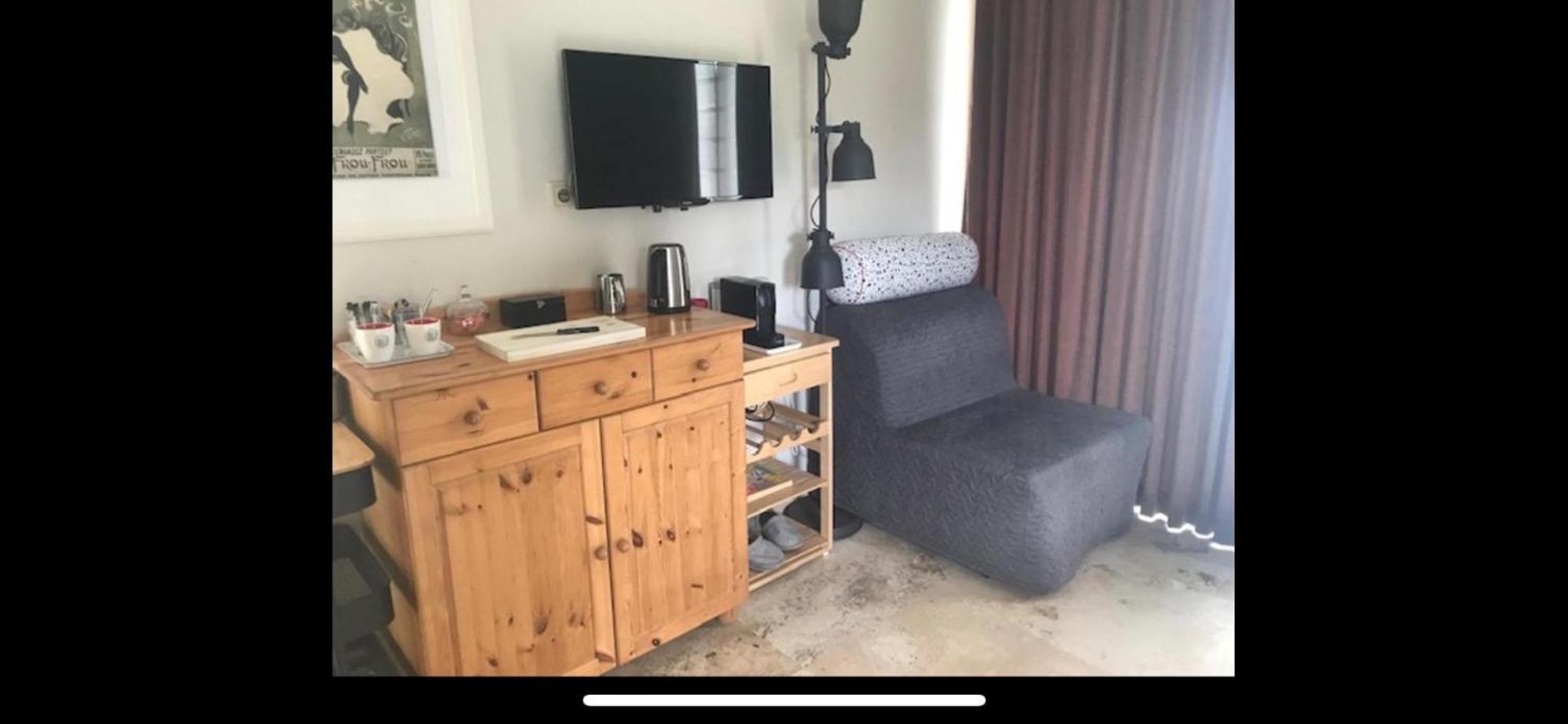 B&B Maison Saint Tropez آيندهوفن الغرفة الصورة