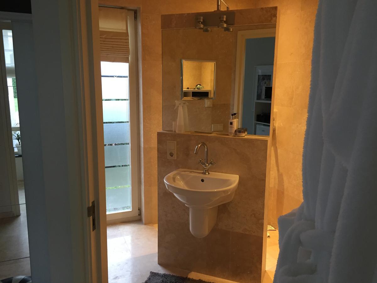 B&B Maison Saint Tropez آيندهوفن المظهر الخارجي الصورة